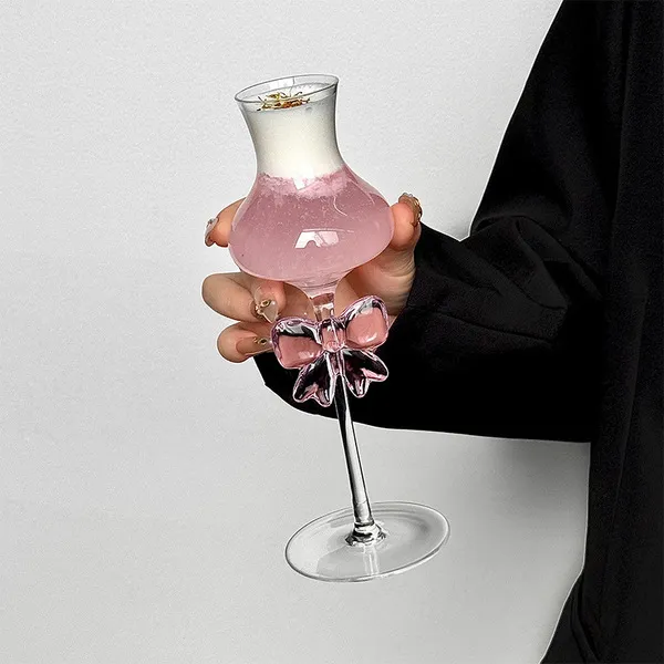 Bow champagne glass