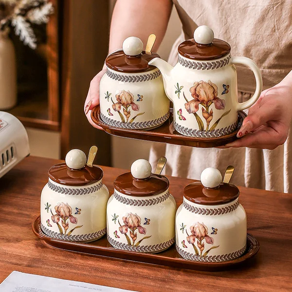European-Style Retro Ceramic Seasoning Jar, Vinegar Pot, Chili Seasoning Box Set, Salt and Oil Condiment Jar with Lid, Chili Jar