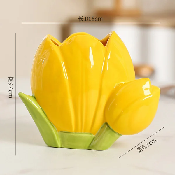 Yellow tulip pen holder