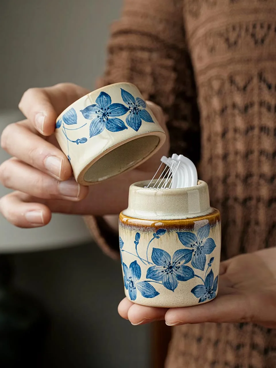 Small ceramic toothpic holder