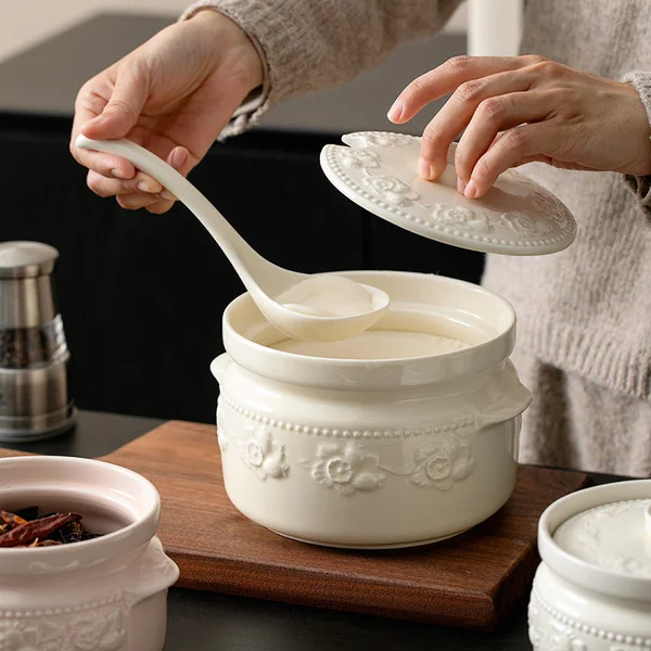1800 ML Large custard retro lard jar (includes large spoon and strainer)
