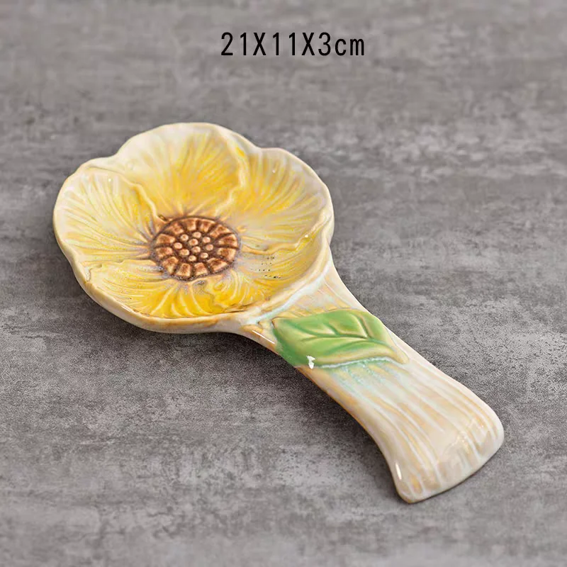 Flower shape spoon rest