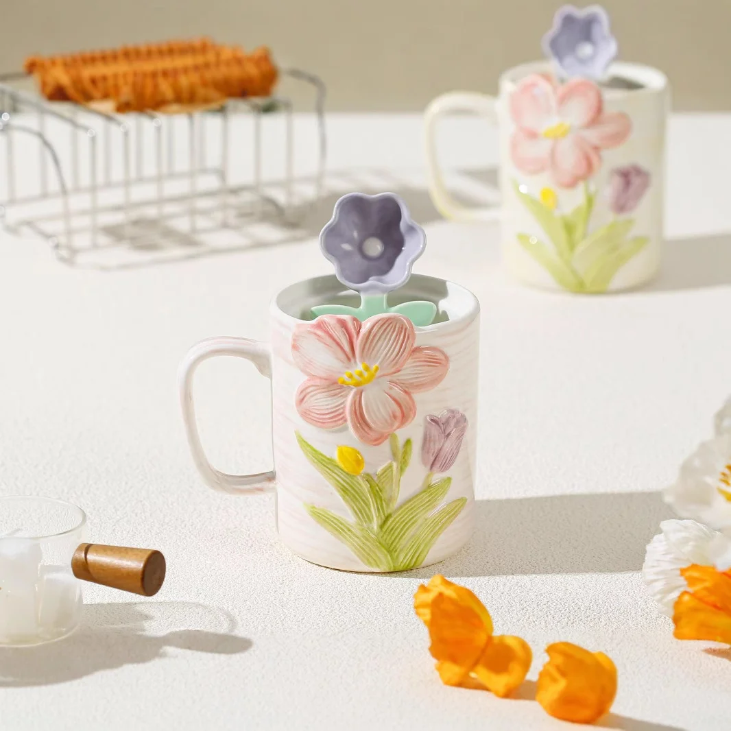 Underglaze color ceramic cup flower cup niche with spoon ceramic mug girls high color value cup wholesale gift